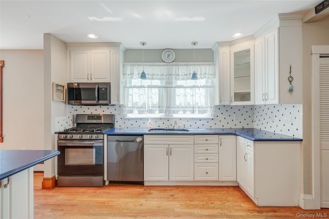 326 Litchfield Avenue, Babylon, NY 11702