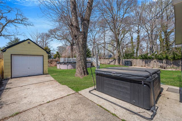 326 Litchfield Avenue, Babylon, NY 11702