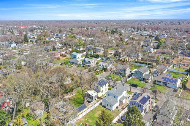 326 Litchfield Avenue, Babylon, NY 11702