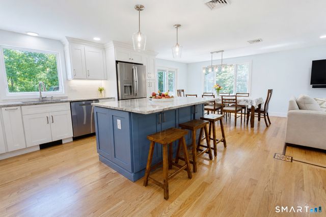 12 Villa Louisa Road, Bolton, CT 06043