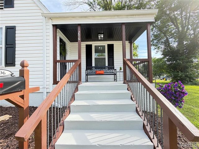206 E Clement Street, De Soto, MO 63020