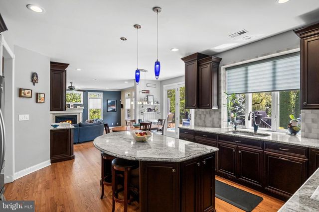 700 BRANDYWINE DR, Moorestown, NJ 08057