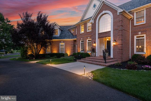 700 BRANDYWINE DR, Moorestown, NJ 08057
