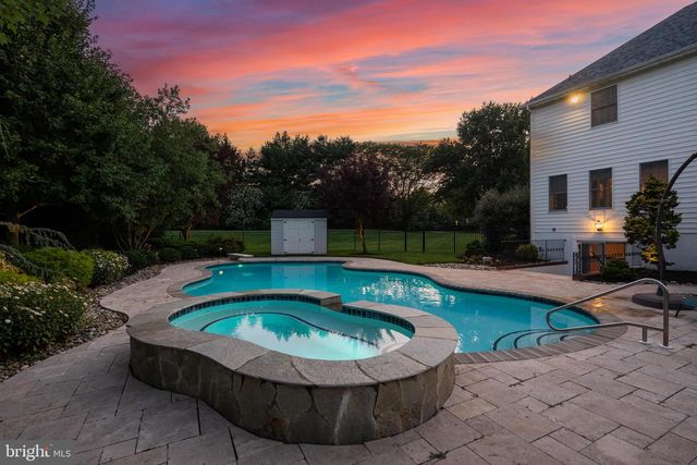 700 BRANDYWINE DR, Moorestown, NJ 08057