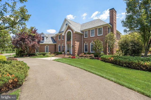 700 BRANDYWINE DR, Moorestown, NJ 08057