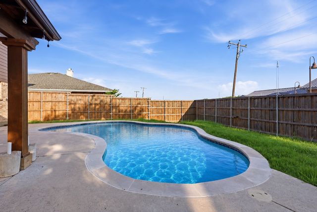 608 Love Lane, Royse City, TX 75189