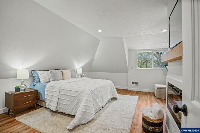 2279 Church St NE, Salem, OR 97301