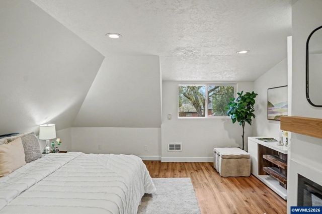 2279 Church St NE, Salem, OR 97301