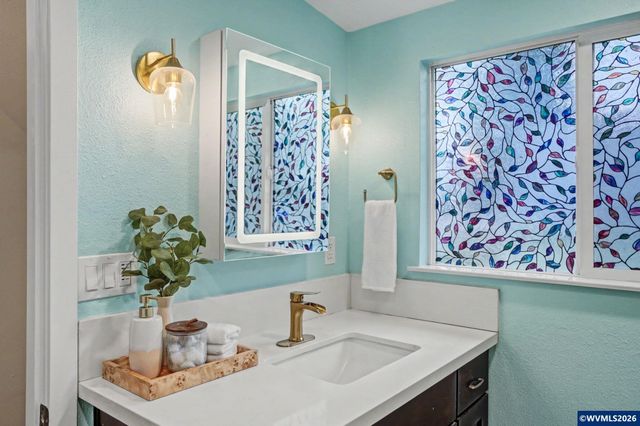 2279 Church St NE, Salem, OR 97301