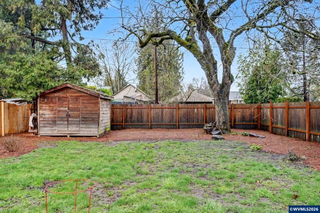 2279 Church St NE, Salem, OR 97301