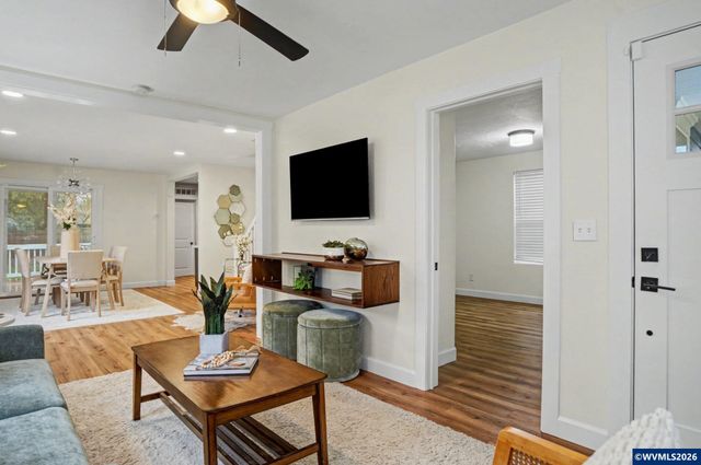 2279 Church St NE, Salem, OR 97301