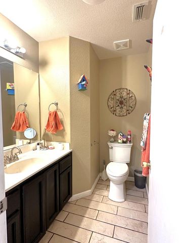 2613 Medinah Court, Modesto, CA 95355