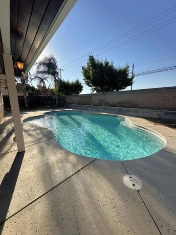 2613 Medinah Court, Modesto, CA 95355