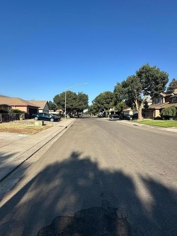 2613 Medinah Court, Modesto, CA 95355