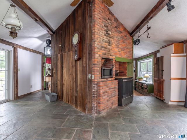 94 Judds Bridge Road, Roxbury, CT 06783