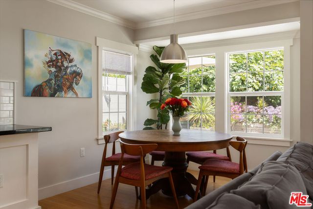 17407 Cohasset Street, Los Angeles, CA 91406