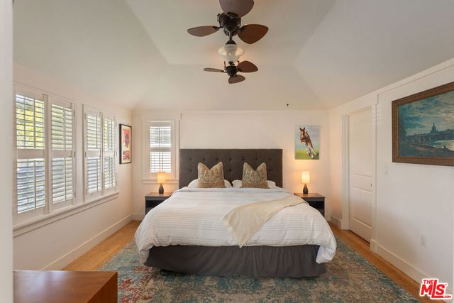 17407 Cohasset Street, Los Angeles, CA 91406