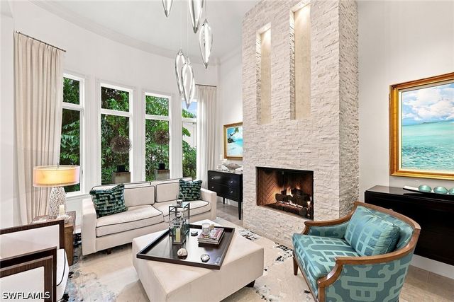 9154 Torrefino CT, Naples, FL 34109