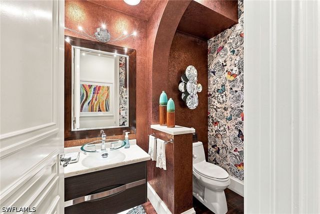 9154 Torrefino CT, Naples, FL 34109