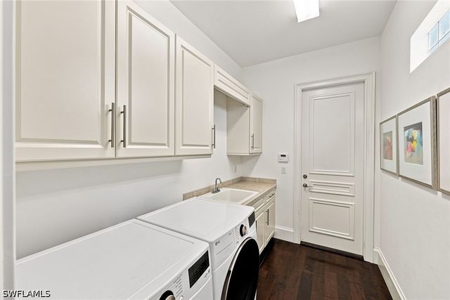9154 Torrefino CT, Naples, FL 34109