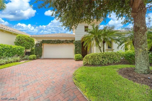 9154 Torrefino CT, Naples, FL 34109