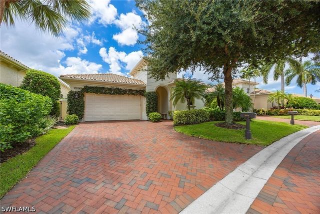 9154 Torrefino CT, Naples, FL 34109