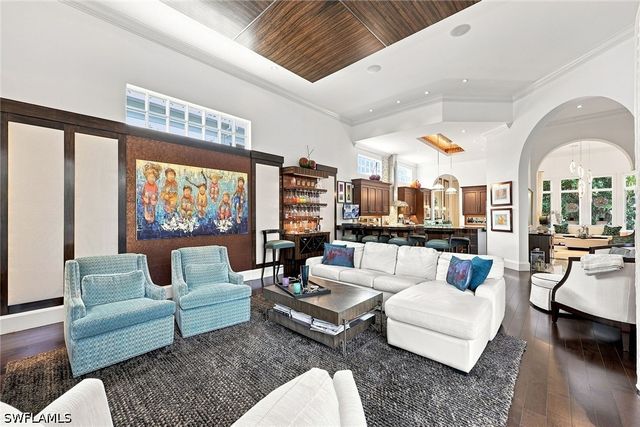 9154 Torrefino CT, Naples, FL 34109