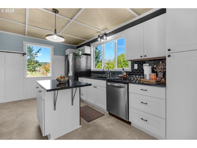 90635 SPRING Rd, Astoria, OR 97103