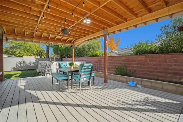 916 W Avenue J8, Lancaster, CA 93534