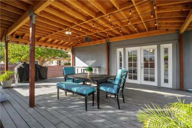 916 W Avenue J8, Lancaster, CA 93534