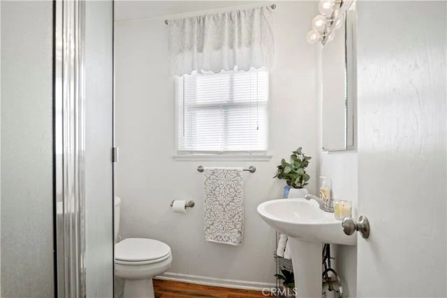 916 W Avenue J8, Lancaster, CA 93534