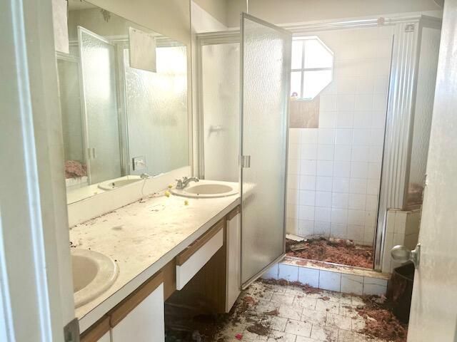 8820 N Lake Park Cir Circle N, Davie, FL 33328