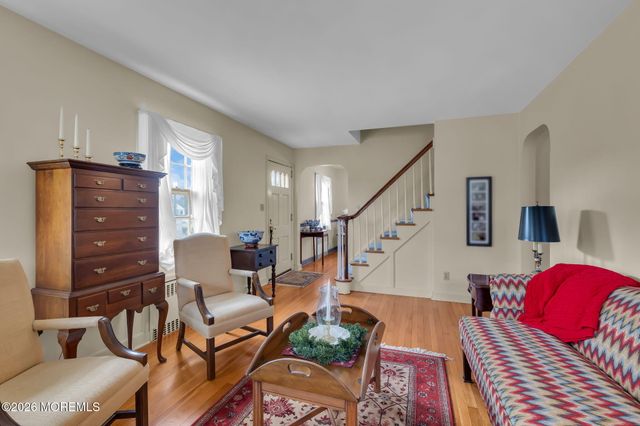 9 Carlile Terrace, Little Silver, NJ 07739