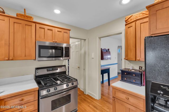 9 Carlile Terrace, Little Silver, NJ 07739