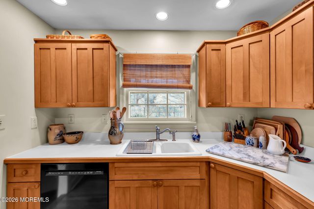 9 Carlile Terrace, Little Silver, NJ 07739