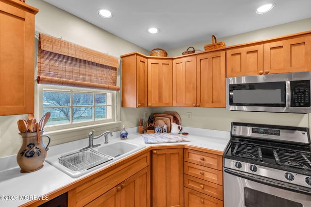 9 Carlile Terrace, Little Silver, NJ 07739