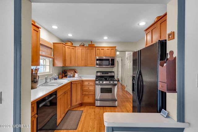 9 Carlile Terrace, Little Silver, NJ 07739