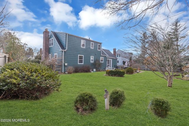 9 Carlile Terrace, Little Silver, NJ 07739