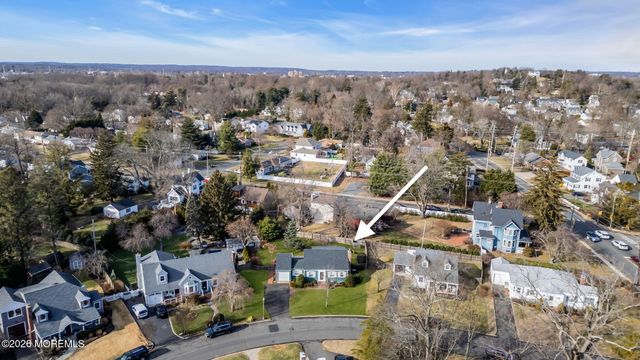 9 Carlile Terrace, Little Silver, NJ 07739