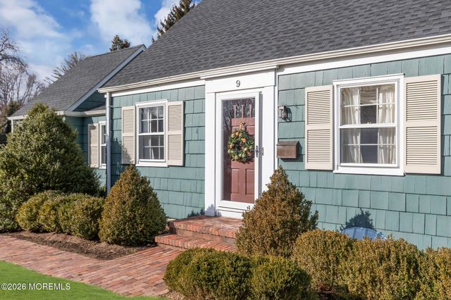 9 Carlile Terrace, Little Silver, NJ 07739
