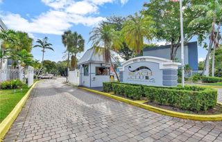 9371 Fontainebleau Blvd I220, Miami, FL 33172