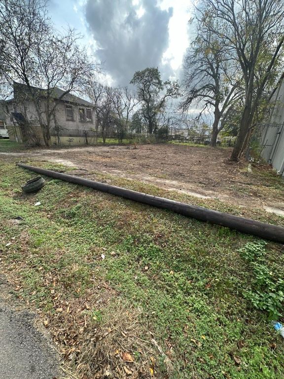 3720 Bell Street, Houston, TX 77003