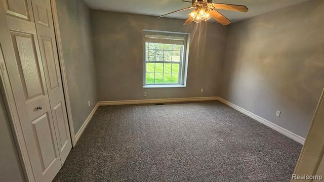 10070 N Fenton Road, Fenton, MI 48430