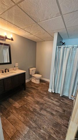 10070 N Fenton Road, Fenton, MI 48430