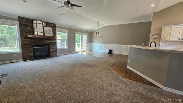 10070 N Fenton Road, Fenton, MI 48430