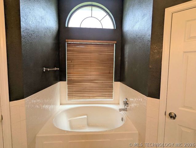 2708 Forrest Circle, Durant, OK 74701