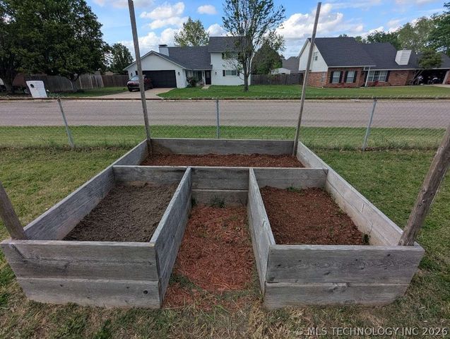 2708 Forrest Circle, Durant, OK 74701