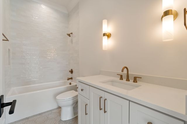 1704 Southwick Dr, Brentwood, TN 37027