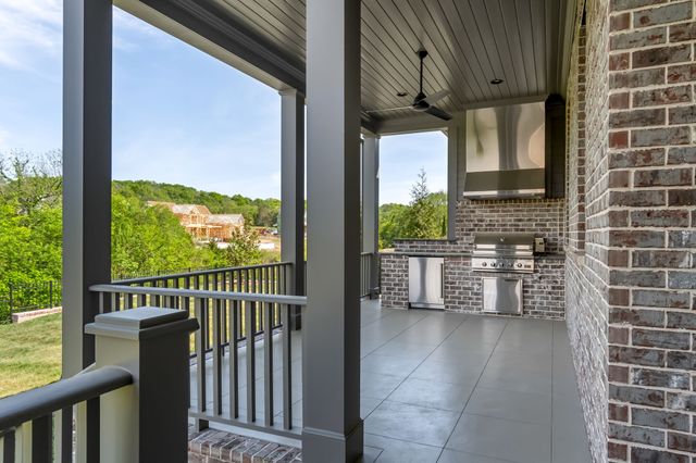 1704 Southwick Dr, Brentwood, TN 37027