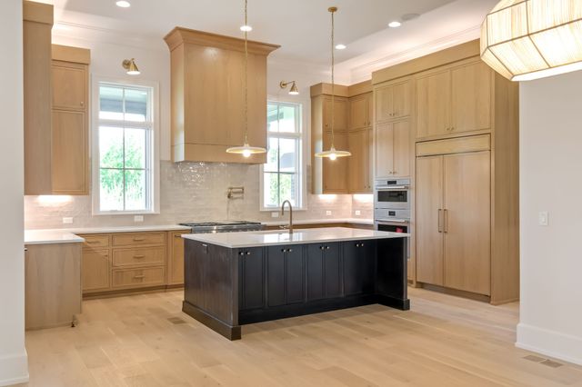 1704 Southwick Dr, Brentwood, TN 37027